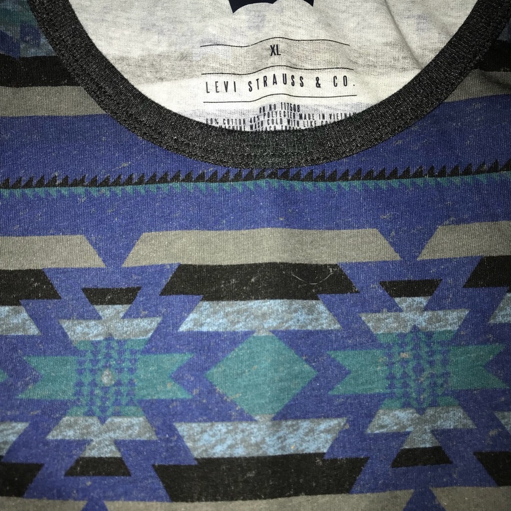 NWOT Levi’s Tee